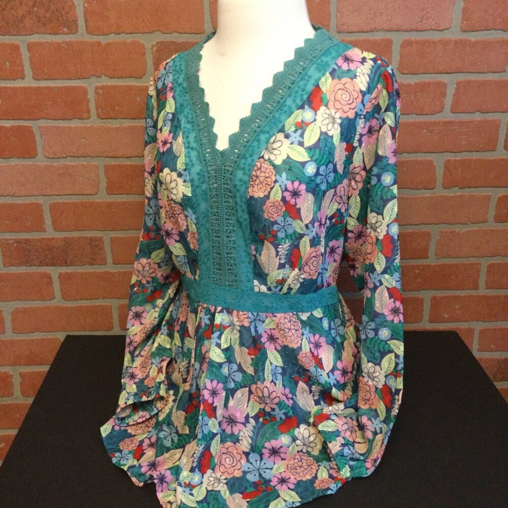 Matilda Jane Women's boho top size M floral sheer lace trim long sleeve